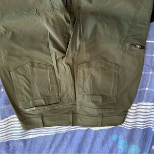 Eddie Bauer Men's Forest Green Cargo Pants